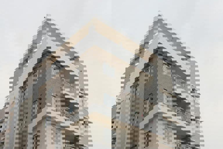 El mercado de viviendas de alquiler sufre el mayor descenso de precios en una década